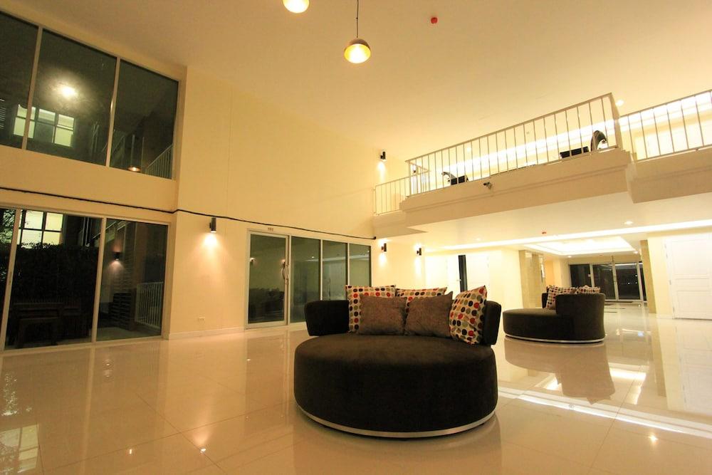 Grow Residences Bangkok Luaran gambar