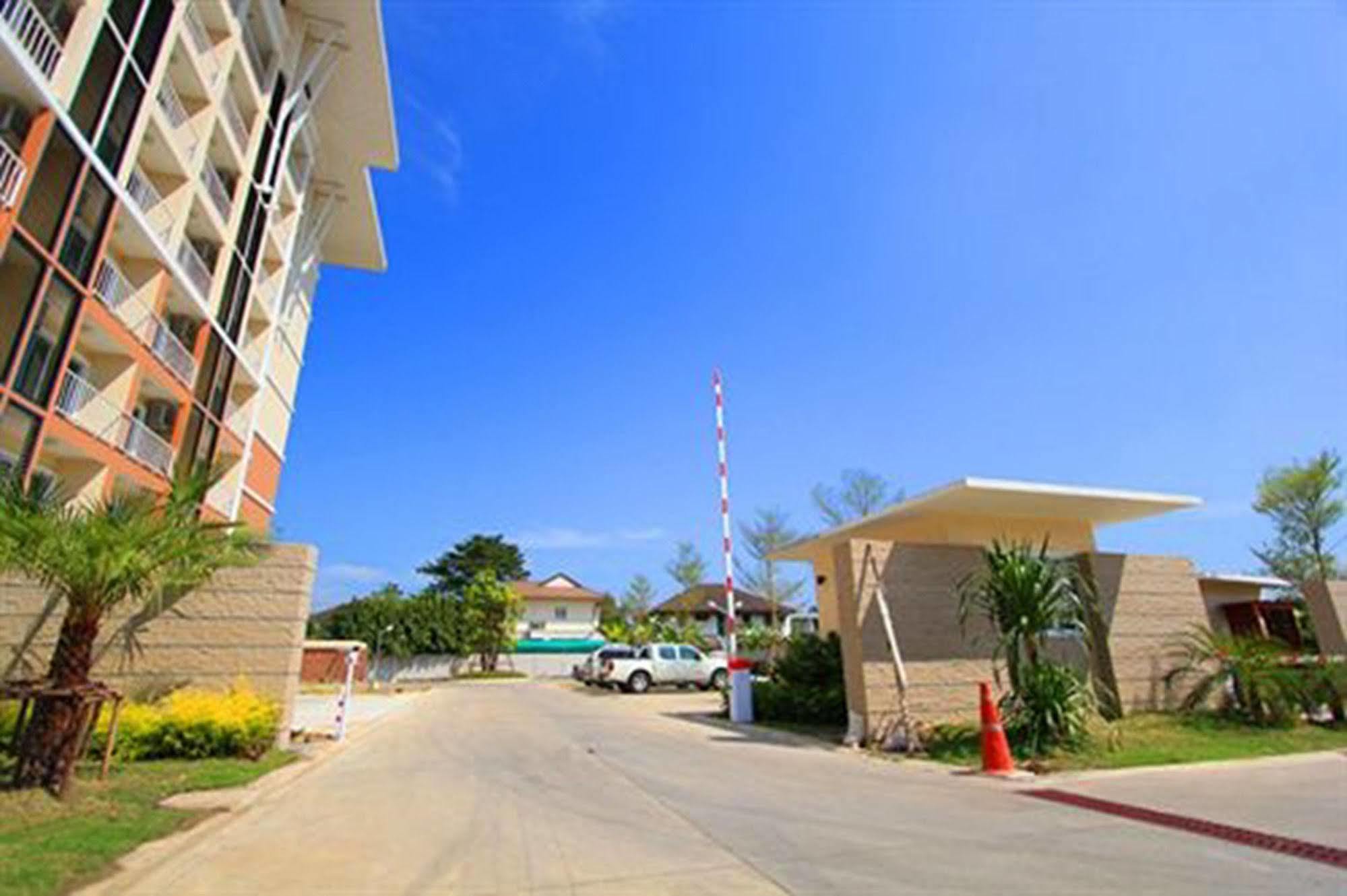 Grow Residences Bangkok Luaran gambar